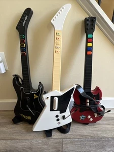 Set Of 3 PS2 Guitar Hero Guitars - Picture 1 of 18