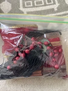 Bag of Christmas Smells - Picture 1 of 2