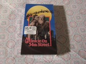 VHS   Miracle On 34th Street    Maureen O'Hara   1991   New   Sealed - Picture 1 of 2