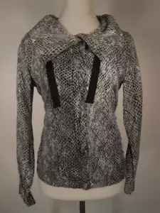 Beautiful Women's Size 0 Chico's Blended Gray Snakeskin Lined Windbreaker Jacket - Picture 1 of 5