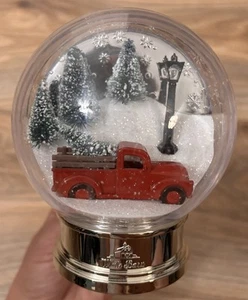 Bath & Body Works ROSSO CAMION ALBERO DI NATALE GLOBO NEVE spina luce notturna - Foto 1 di 7