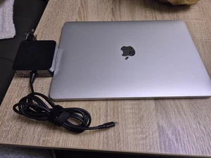 Macbook Pro 13 2016, i5 -6370U, 250 GB - Bild 1 von 24