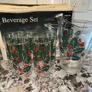 Vtg CRISA Beverage Set Glass Pitcher HOLLY & BERRIES Christmas 5 Tumbler Holiday - Picture 1 of 15