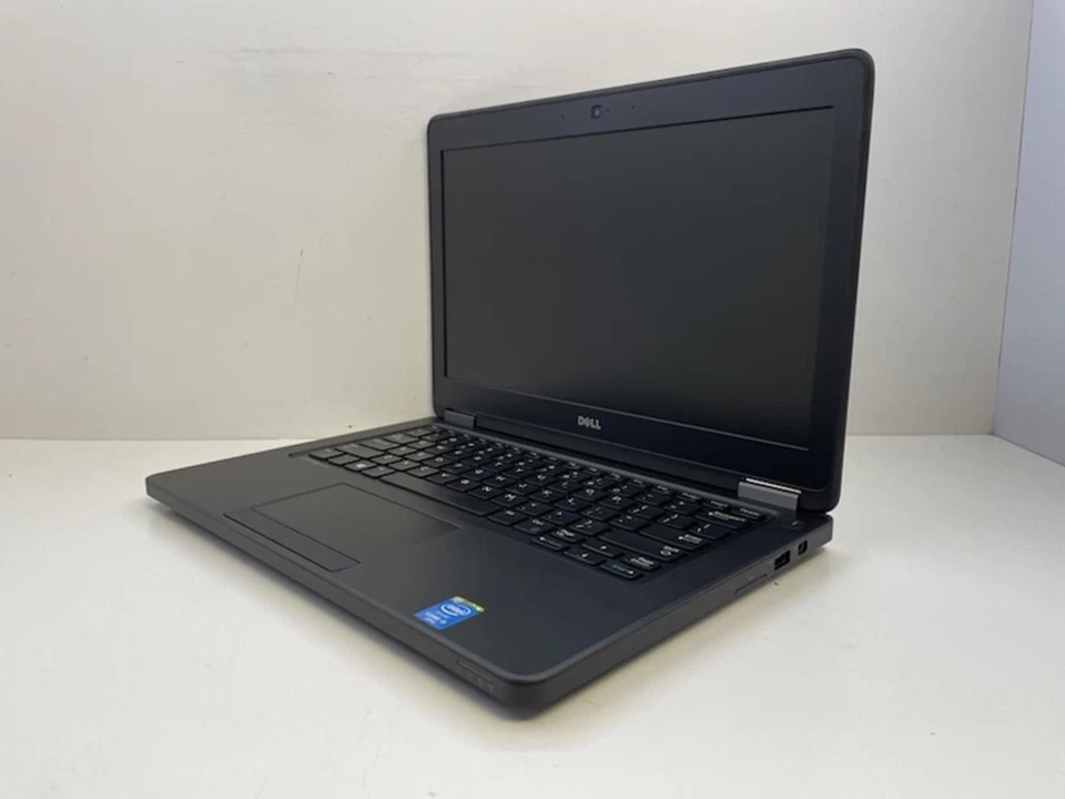 DELL LATITUDE E5250 Laptop w/ Intel Core i5-5300U 2.30 GHZ + 8 GB No HD/Battery - Image 1 of 4