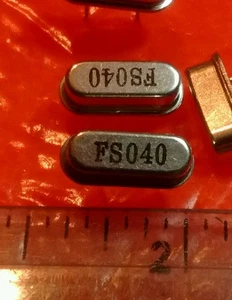 4.0000 mhz Quartz Crystal: FOX SLF/040 Popular Frequency LOT OF 10 - Picture 1 of 3
