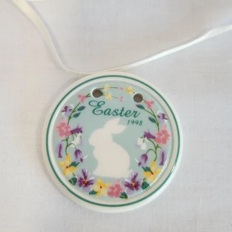New Longaberger 1998 Easter Tie-On Easter Bunny with Flowers Cover