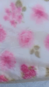 Coperta da passeggio giardino maniero moda bordo raso 72” x 90” rose rosa - Foto 1 di 4