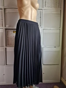 women's long pleated skirt size S12/40 - Picture 1 of 3