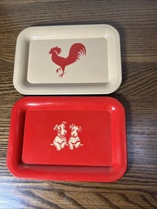 Toleware Red & Tan Metal Tray Rooster &Terrier  Dogs Vintage 6.5 x 4.5 Scratched - Picture 1 of 10