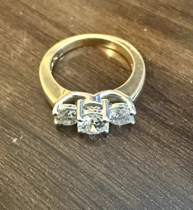 ESTATE DDB 14K THREE STONE ROUND DIAMONDS 1 1/2 TW ENGAGEMENT RING SZ 7 - Picture 1 of 7