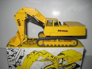 DEMAG H 51 BAGGER HOCHLÖFFEL RAUPEN SCHWARZE DECALS #113.3 NZG 1:50 OVP - Picture 1 of 1