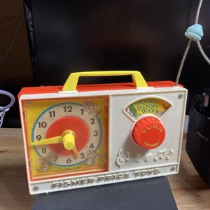 Vintage 1971 Fisher Price Music Box Clock Radio Plays Hickory Dickory Dock Mouse - Picture 1 of 6