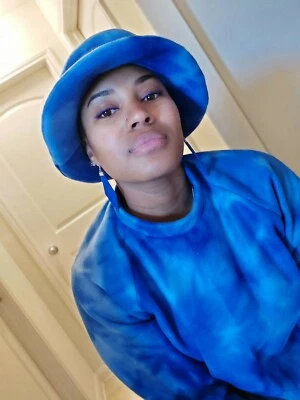 Conjuntos de sudadera polar y sombrero cubo talla M/L azul tie dye Foto 1 de 4