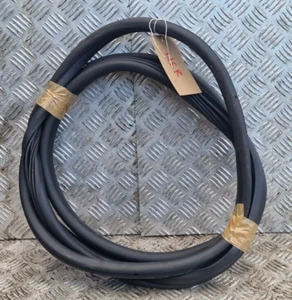 2006-2013 CITROEN C4 GRAND PICASSO PASSENGER SIDE REAR RUBBER DOOR WEATHER SEAL - Picture 1 of 3