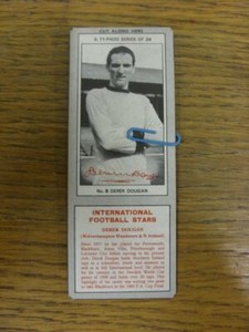 1967/1968 Trade Card: Wolverhampton Wanderers - Derek Dougan  [Card No.8] Typhoo
