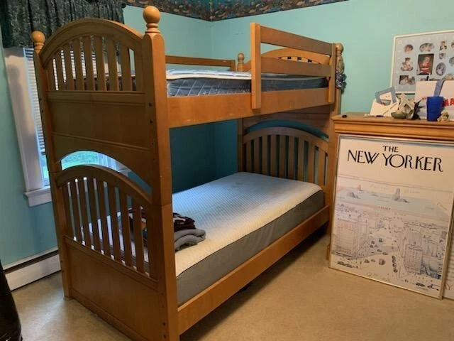 2 Twin Beds And Dressers Set - Image 1 of 3