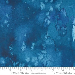 Moda Quilt Backing Flow de Create Joy Project 108" ancho #108004 34 azul - Imagen 1 de 1