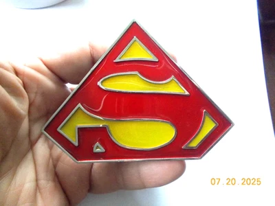 Пряжка для ремня Супермена красная и желтая эмалированная, слегка использовалась, если вообще использовалась - Изображение 1 из 3