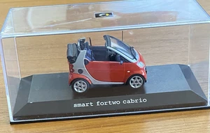Smart Fortwo Cabrio Paul's Model Art Minichamps 1/43 convertible rojo y plateado - Imagen 1 de 7