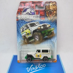Matchbox 2016 Jurassic World Toyota Land Cruiser White DFT52 diecast 1:64 Scale - Picture 1 of 7