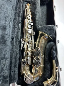 BUNDY II SELMER U.S.A. ALTO SAXOPHONE W CASE Nice Ships Free - Picture 1 of 10