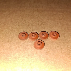 5 X #302 (AUS VORKRIEG MECCANO ELEKTRO OUTFIT/SET) *ISOLIERBUCHSE* - Bild 1 von 1