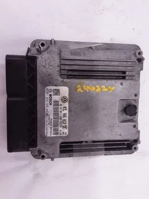 Módulo de control electrónico ECM motor Volkswagen Passat 2013-2014 2,0 L Foto 1 de 4