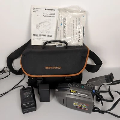 Panasonic PV-L650D Palmsight VHS-C Analog Camera Camcorder Palmcorder No Remote - Image 1 of 4