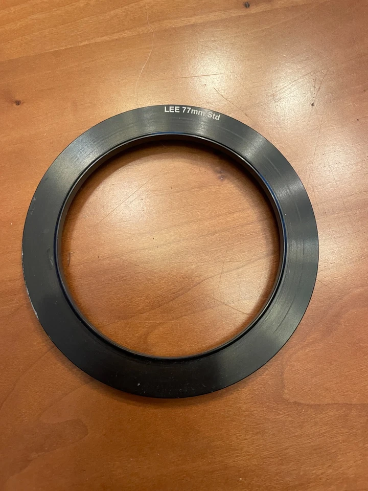 Lee Filters Lens Adaptor Ring 77mm Standard - Image 1 of 1