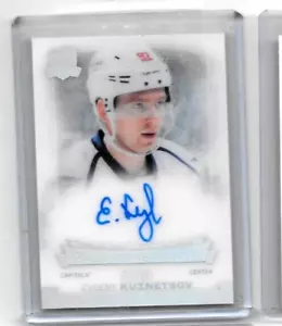 AUTÓGRAFO CERTIFICADO CONSAGRACIÓN UD THE COPA EVGENY KUZNETSOV 2014-15 #/99 - Imagen 1 de 1