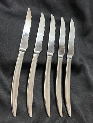 "5 cuchillos para carne Tools Of The Trade 8 3/4"" dentados de acero inoxidable Corea curvado moderno" Foto 1 de 4