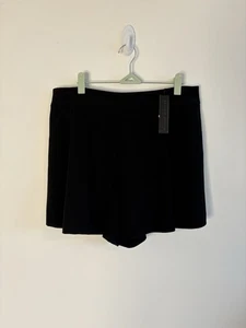 Alice & Olivia Employed Black Dress Shorts Size 12 - Picture 1 of 3