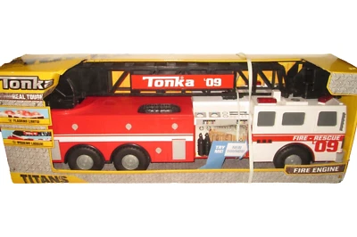 Camión de bomberos Tonka Titans 30,5" con luces intermitentes y escalera de trabajo NUEVO Foto 1 de 4