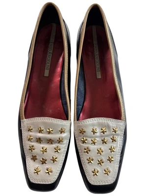 Mocasines para mujer Enzo Angiolini Vero Cuoio de cuero blanco y negro estrellas doradas talla 9 Foto 1 de 4