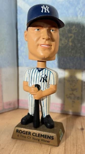 Roger Clemens Bobblehead 6 Time Cy Young, Plastic, 7", Upper Deck 2001 - Picture 1 of 8