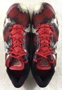 Nike uomo taglia 12 Kobe VIII 8 sistema latte rosso serpente bianco grigio 555035-601 - Foto 1 di 9