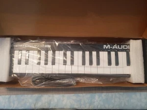 M-Audio Keystation Mini 32 MK3 32-key Keyboard Controller - Picture 1 of 8