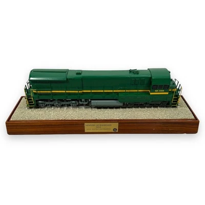 Vintage Ministry of Railroads GE ND5 0305 Diesel Electric Train Model Locomotive - Image 1 of 4
