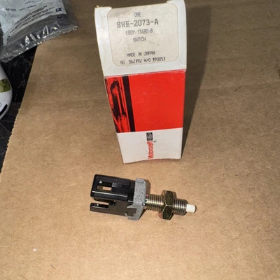 Interruptor de luz de freno Motorcraft SWE-2073-A Ford Festiva Probe GT Tracer 88-99 NOS Foto 1 de 3