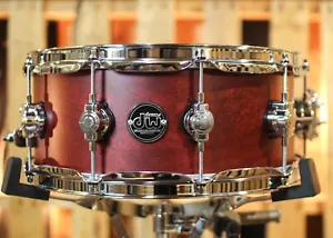 DW Performance Tobacco Stain Snare Drum - 5.5x14 - Picture 1 of 6