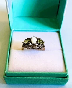 White Opal & Peridot Dress Ring - 1 Opal + 2 Peridot - Stirling Silver - Size I - Picture 1 of 7