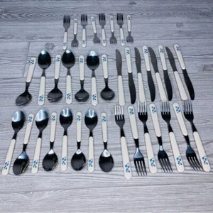 Yorktowne USA by PFALTZGRAFF spoons big & small forks big and small & knives 38 - Picture 1 of 9