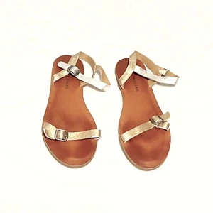 Lucky Brand flache Leder Sandalen Metallic Gold Silber Knöchelriemen Größe 8 - Bild 1 von 8