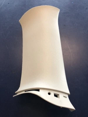 Mazda Tribute 2002 fabricante de equipos originales cuarto trasero derecho panel D pilar moldura gris 01 02 03 04 Foto 1 de 4