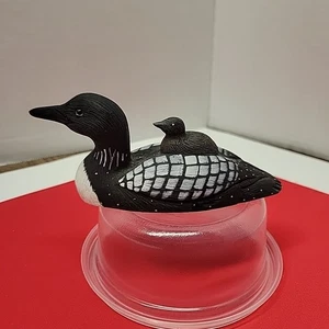 Vintage Jennings Decoy Company dipinto a mano e intagliato Loon con pulcino - Foto 1 di 8