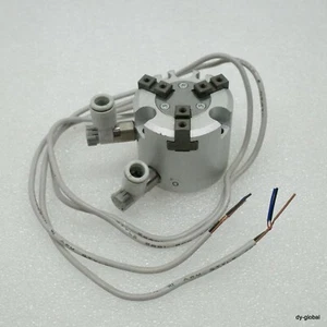 SMC Used Surplus MHS3-25D 3-Finger MHS3 Gripper CYL-FIN-I-172=B804 - Picture 1 of 10