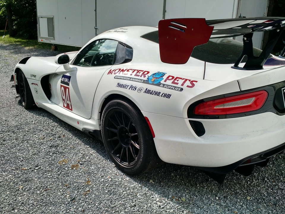 DECALQUES DE PLACA DE EXTREMIDADE DE ASA EXTREMA DODGE VIPER ACR (2016-2018) - MUITAS CORES  - Imagem 1 de 4