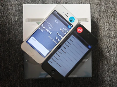 Original Apple iPhone 5 16GB - 4.0" 8MP Unlocked white black IOS 6 sealed - Image 1 of 4