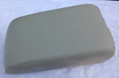 2003-2004 INFINITI G35 AUTOMATIC SEDAN CENTER CONSOLE ARMREST LID TAN BEIGE 03  — 第 1/4 张图片