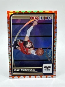 Jonas Valanciunas 2023-24 Panini NBA Hoops Base Gravity Prizm #109 SP /75 - Picture 1 of 2